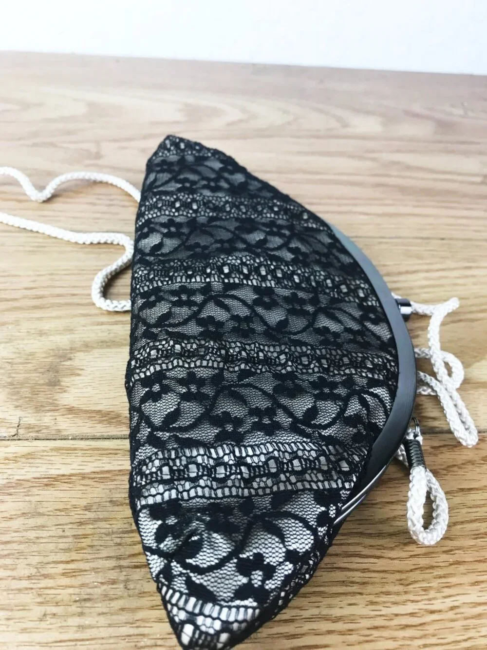 Ken Lady Black Lace Evening Clutch – Champagne Satin, Gunmetal Frame & Cord Stra